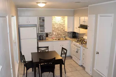2415 Charlotte St, Denton, TX 76201