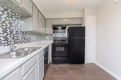 3035 W Pentagon Pkwy, Dallas, TX 75233 photo 13