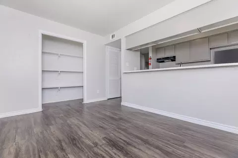 3035 W Pentagon Pkwy, Dallas, TX 75233 photo 24