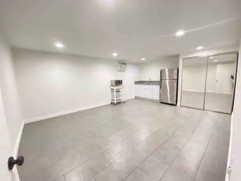 10908 Rose Ave, Los Angeles, CA 90034