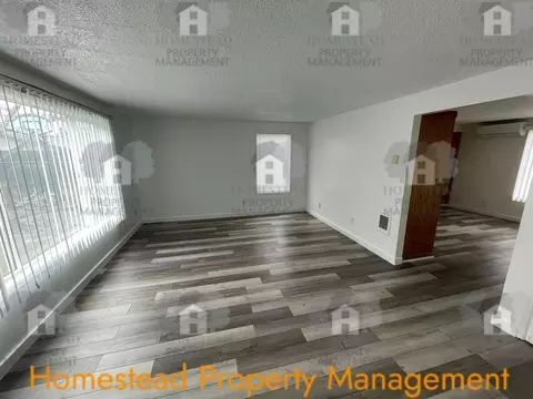 316 SE Davis St, Dallas, OR 97338