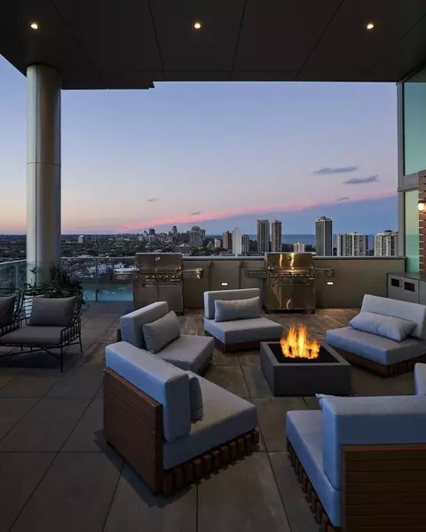 228 W Hill St, Chicago, IL 60610 photo 47