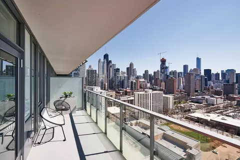 228 W Hill St, Chicago, IL 60610 photo 17