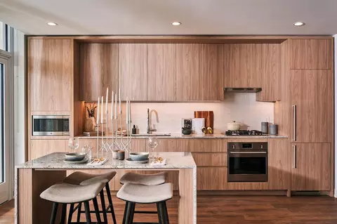 228 W Hill St, Chicago, IL 60610 photo 3
