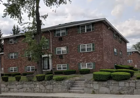 345 Hildreth St, Lowell, MA 01850