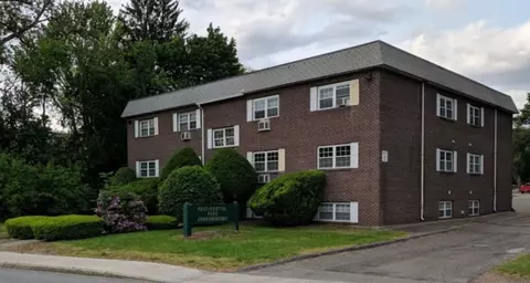 345 Hildreth St, Lowell, MA 01850