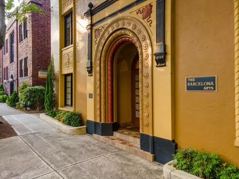 1953 NW Irving St, Portland, OR 97209