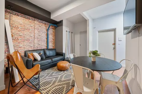 200 E 11th St, New York, NY 10003