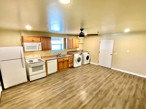 6412 S 6th St, Klamath Falls, OR 97603