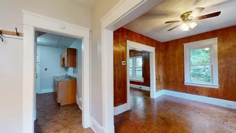 7424 Indiana Ave, Cleveland, OH 44105