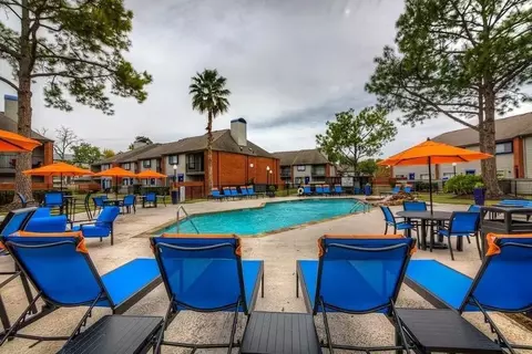 16460 Galveston Rd, Webster, TX 77598
