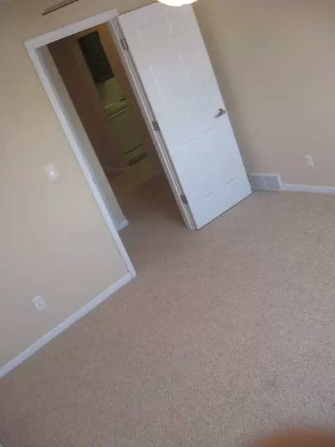 535 South 37th Street, Omaha, NE 68105 photo 28