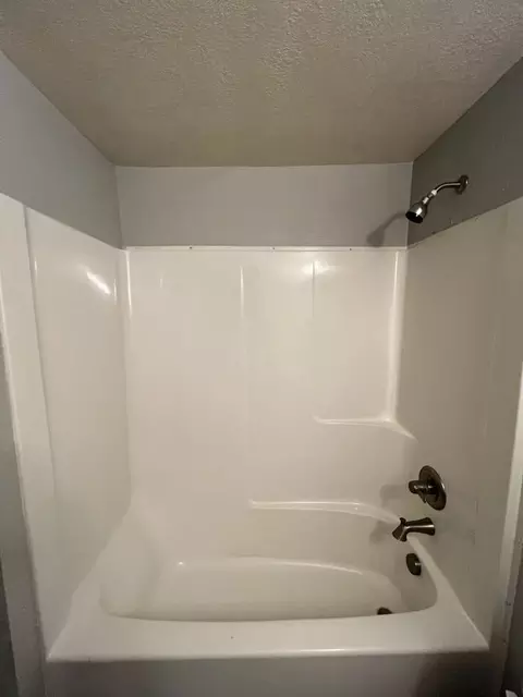 14808 E Burnside St, Portland, OR 97233