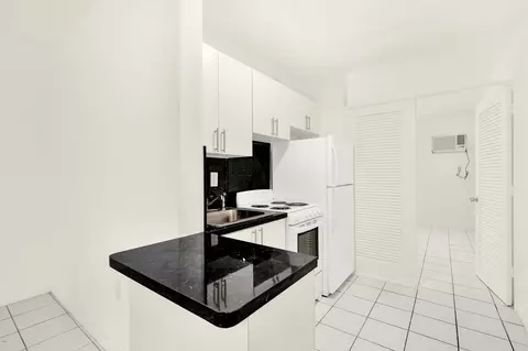 426 Santander Ave, Coral Gables, FL 33134