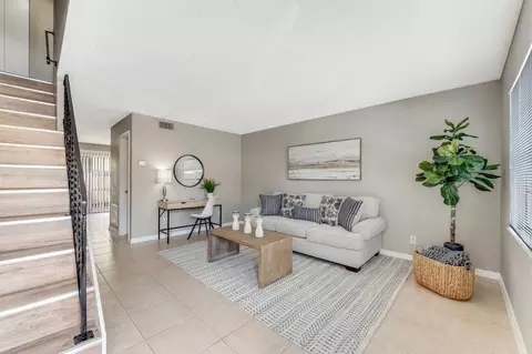 2140 S Palmetto Ave, South Daytona, FL 32119
