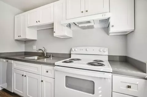 3690 S Port Dr, Sacramento, CA 95826