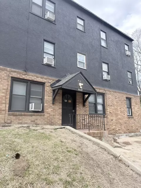 4602 Cass St, Omaha, NE 68132