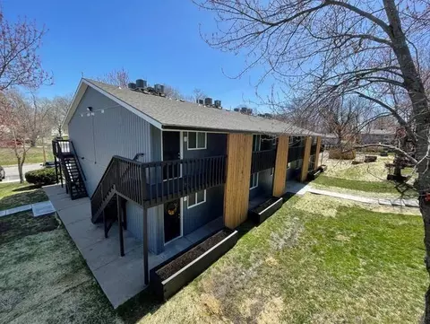 15400 Bellaire Ave, Grandview, MO 64030