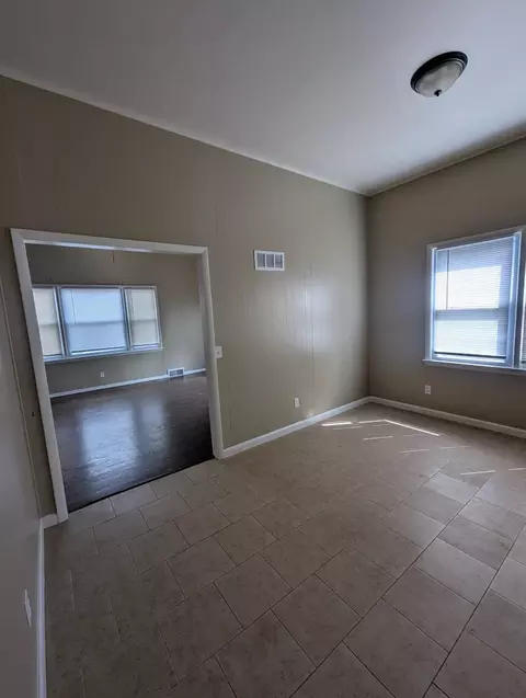 4104 4103 Adams St, Kansas City, KS 66160