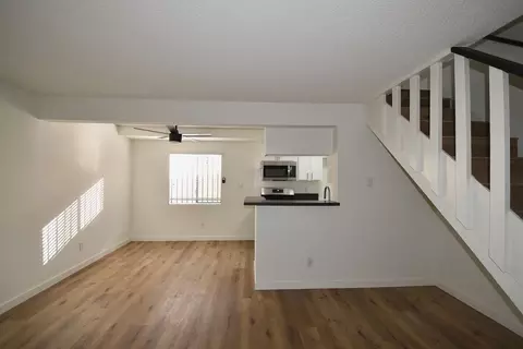 5652 Colfax Ave, Los Angeles, CA 91601