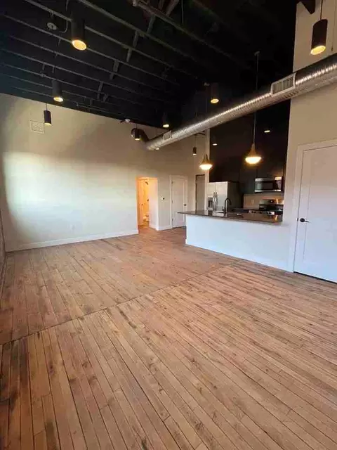 31 N Huron St, Toledo, OH 43604
