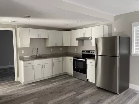 886 S Nova Rd, Daytona Beach, FL 32114
