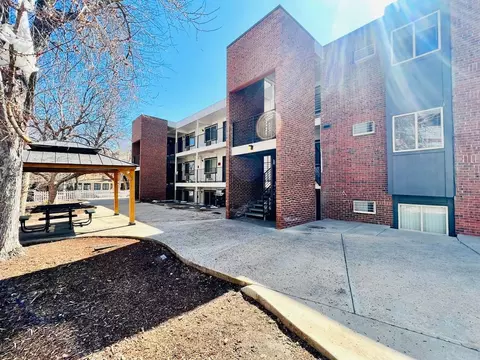 980 S Dexter St, Denver, CO 80246