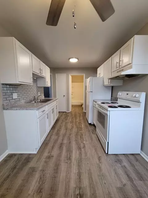 1365 Eustis St, Saint Paul, MN 55108