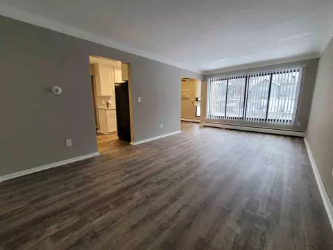 1365 Eustis St, Saint Paul, MN 55108