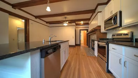 416 N Carroll St, Madison, WI 53703