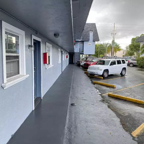 13695 NE 3rd Ct, North Miami, FL 33161