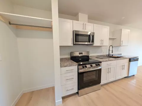 1013 Hooter Ln, Juneau, AK 99801