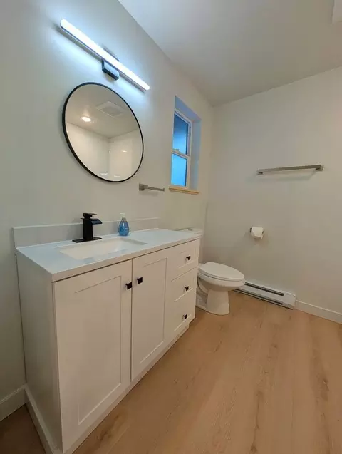 1013 Hooter Ln, Juneau, AK 99801