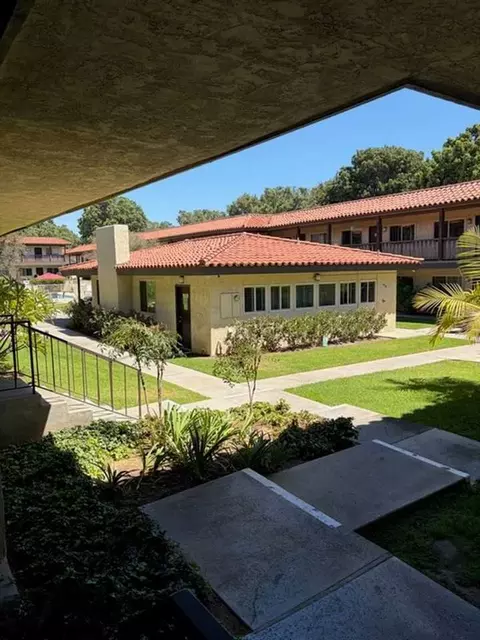 540 S La Veta Park Cir, Orange, CA 92868