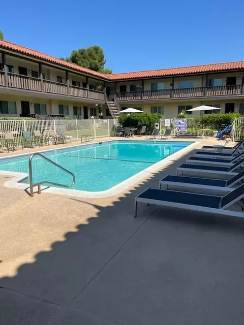 540 S La Veta Park Cir, Orange, CA 92868 photo 8