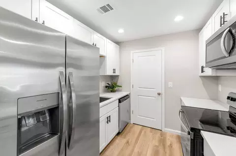 1400 Chase Ln, Norcross, GA 30093
