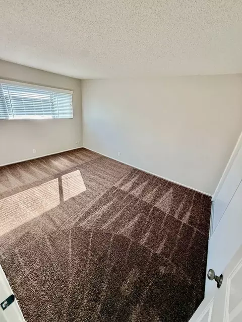383 W Wilson St, Costa Mesa, CA 92627