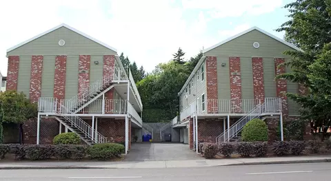 3803 3805 Se Cesar Chavez Blvd, Portland, OR 97202