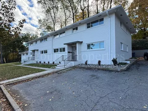 220 Hawthorne Rd N, Winston Salem, NC 27104