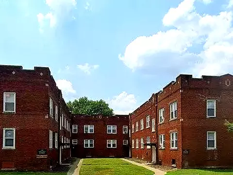 648 S 37th St, Louisville, KY 40211