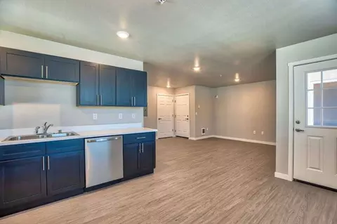 2818 Meridian Ave E, Edgewood, WA 98371