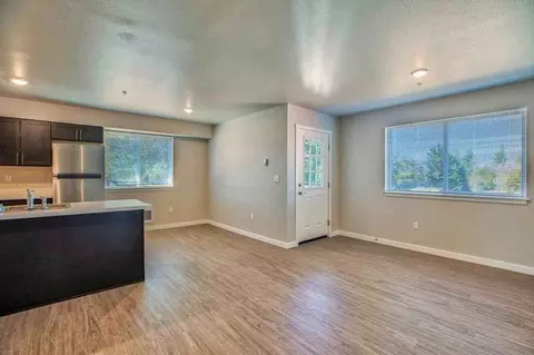 2818 Meridian Ave E, Edgewood, WA 98371