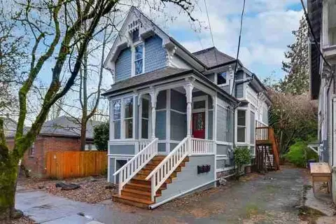 624 NW 22nd Ave, Portland, OR 97210
