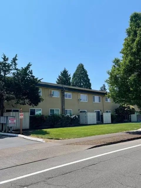 1102 Pine St NE, Salem, OR 97301