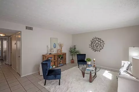 7201 Arlington Expy, Jacksonville, FL 32211