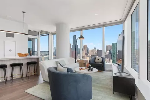1006 S Michigan Ave, Chicago, IL 60605