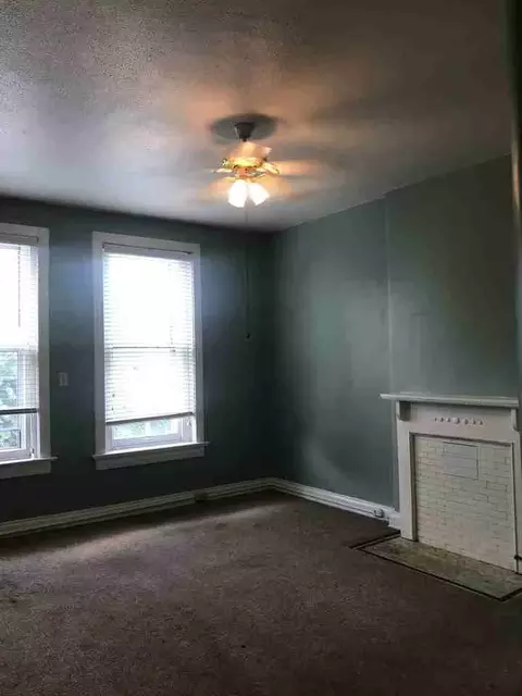 1312 S 6th St, Louisville, KY 40208