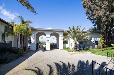 107 Oak Rim Ct, Los Gatos, CA 95032