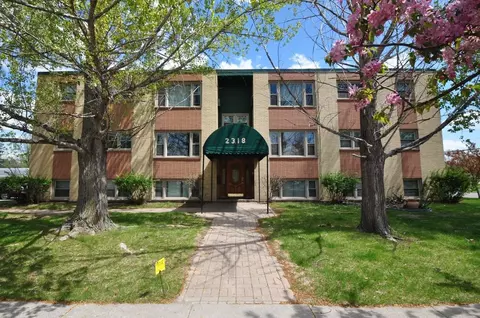 2318 10th St S, Moorhead, MN 56560