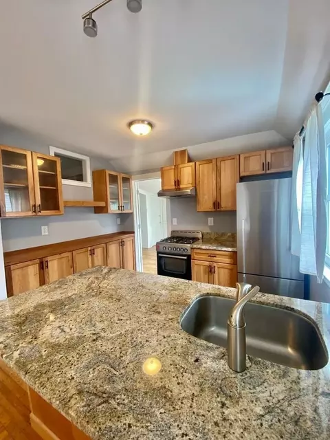 2627 Fulton St, Berkeley, CA 94704
